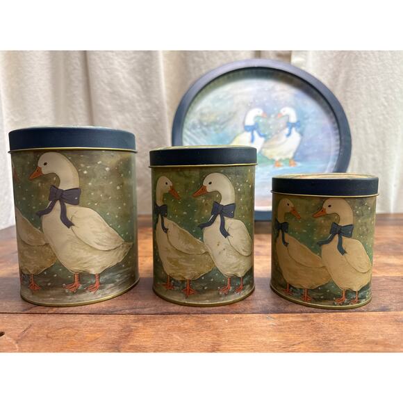 Winter Geese Vintage 80's Nesting Tins Canisters. Tray . & Salt & Pepper Shakers - Picture 4 of 16